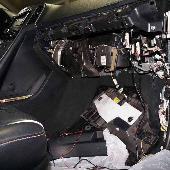 Toyota Venza - Установка автосигнализации Pandect X-1800BT