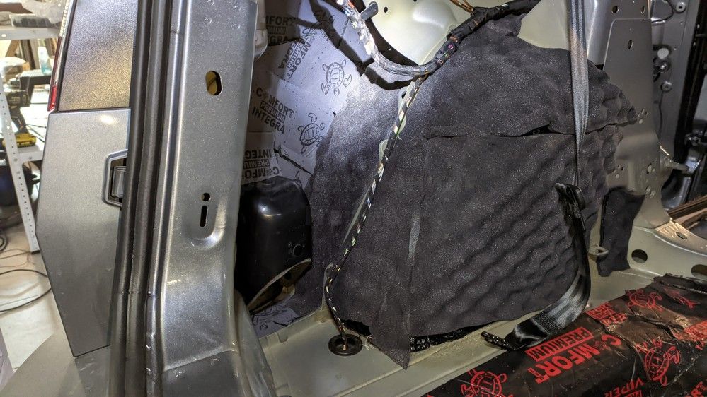 Шумоизоляция багажника Skoda Karoq