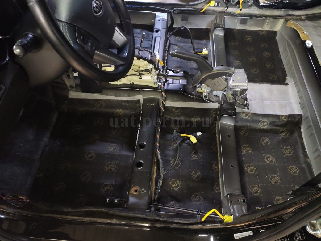 KIA RIO - шумоизоляция пола и багажника