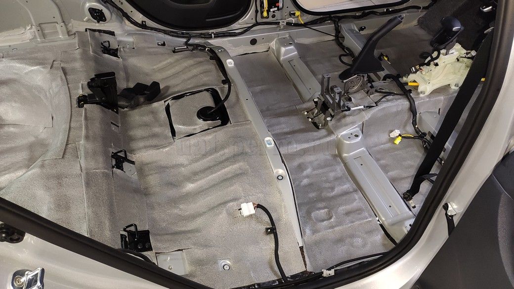 KIA RIO X - шумоизоляция пола