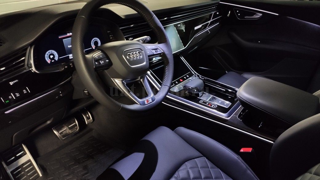 Audi Q8 - установка охранного комплекса