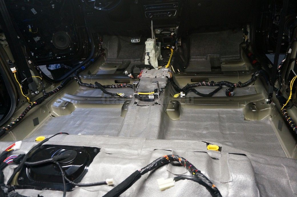 Kia Optima - шумоизоляция пола