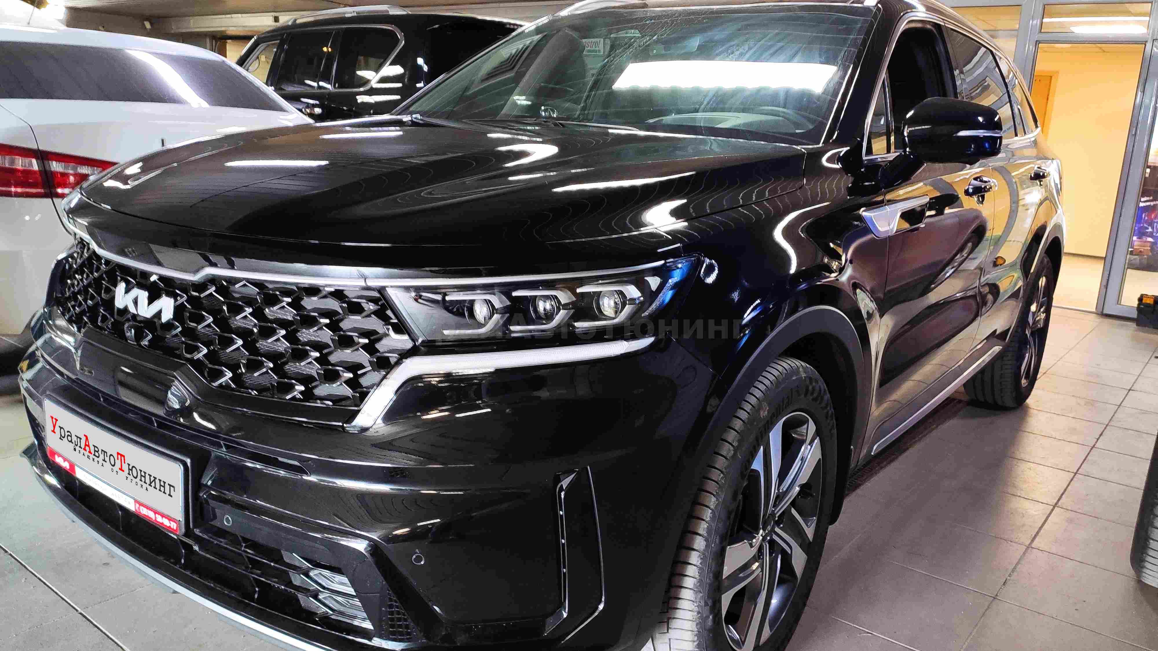 Оклейка антигравийной пленкой KIA Sorento