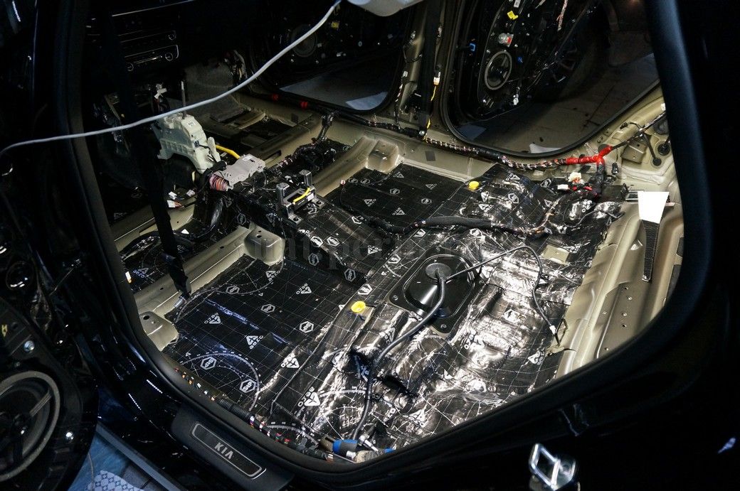 Kia Optima - шумоизоляция пола