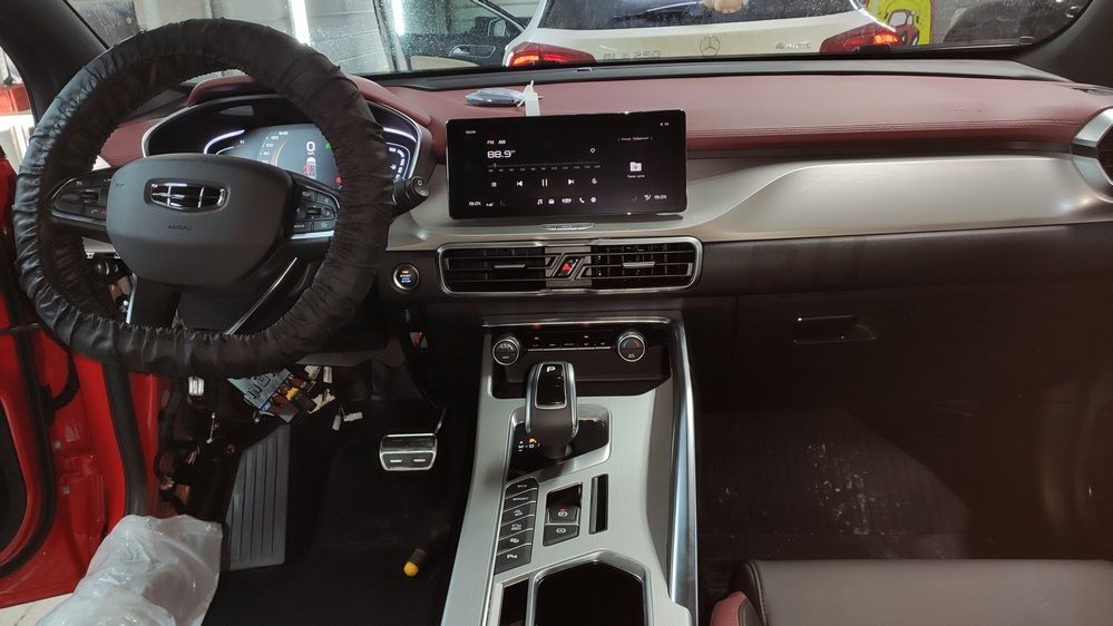 Установка автосигнализации StarLine S96 (v.2) на Geely Coolray