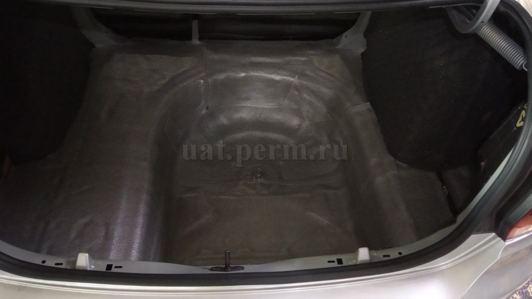 VW Polo - шумоизоляция арок