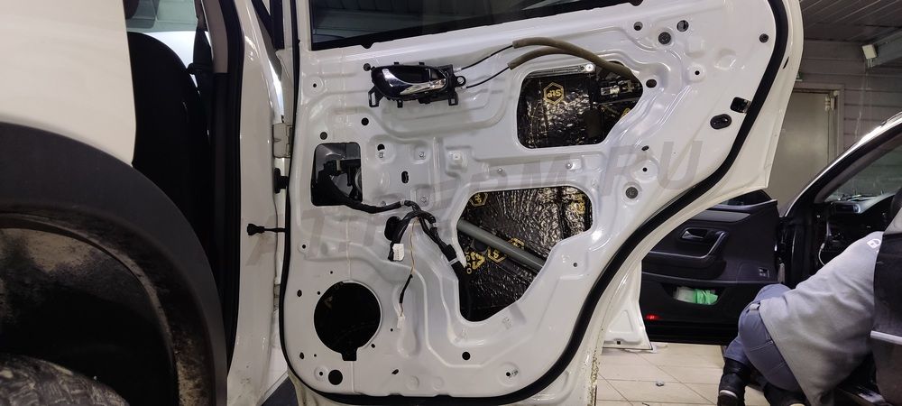 Шумоизоляция дверей Nissan X-Trail (T32)