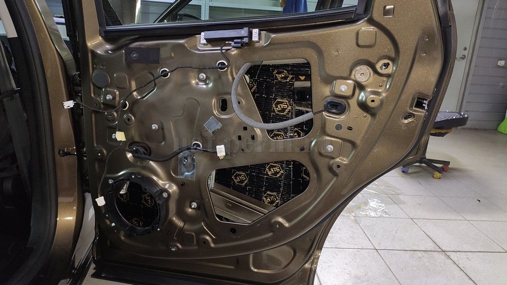 Шумоизоляция дверей Renault Arkana