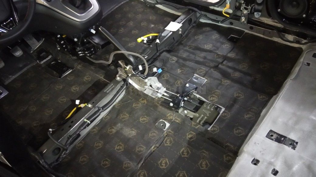 HAVAL H6 - шумоизоляция пола