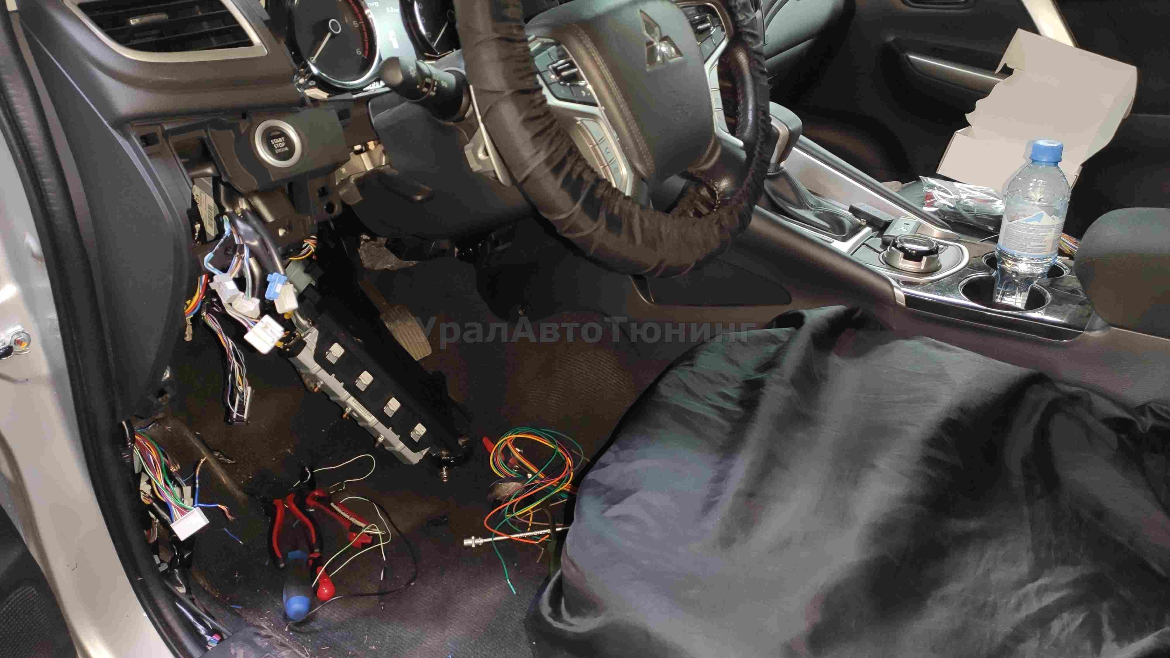 Установка автосигнализации Pandora DX-57R на Mitsubishi Pajero Sport