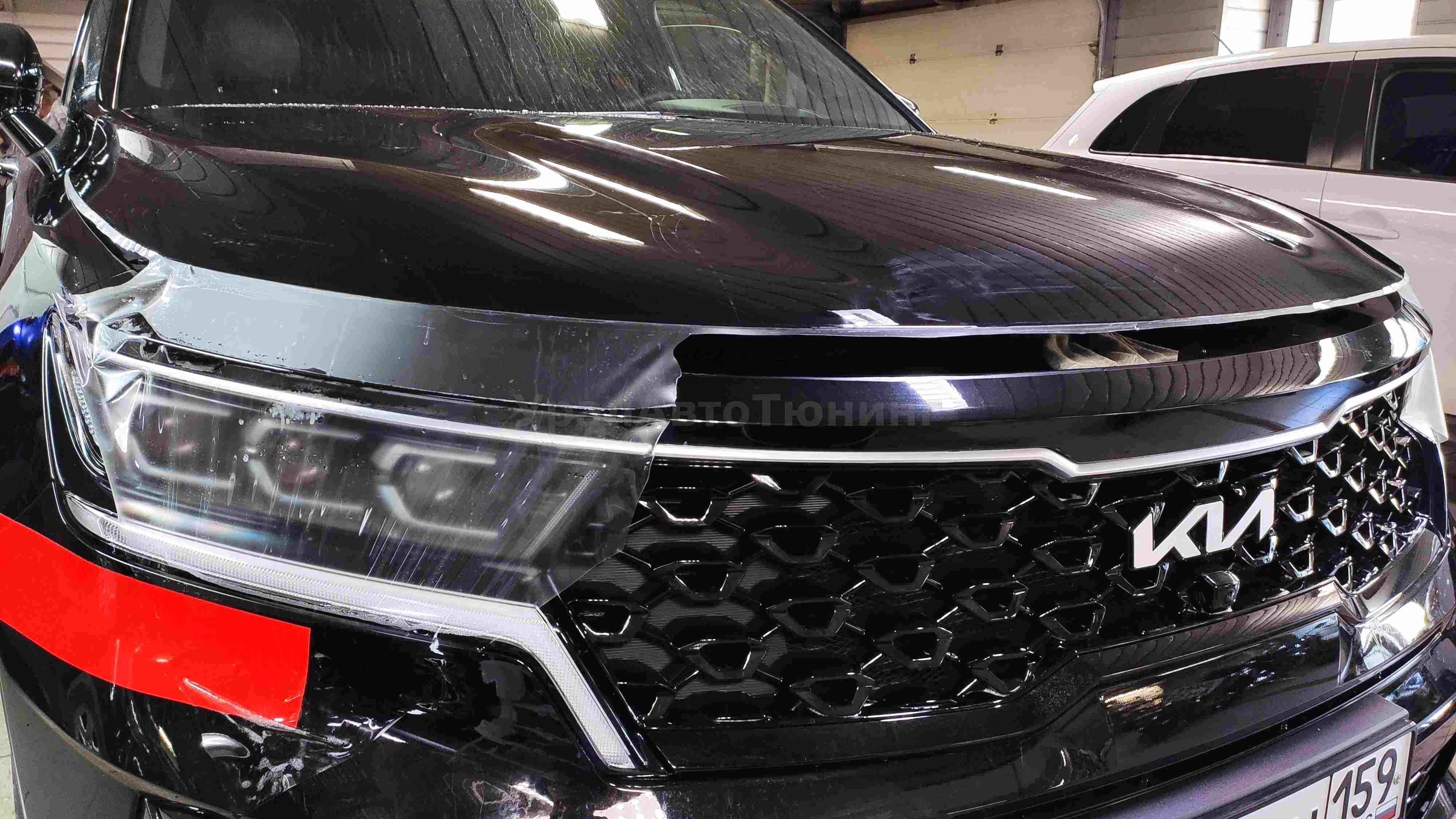 Оклейка антигравийной пленкой KIA Sorento