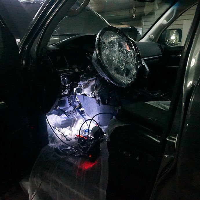 Toyota Land Cruiser 200 - Установка охранного комплекса