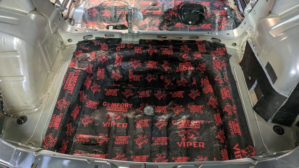 Шумоизоляция багажника Skoda Karoq