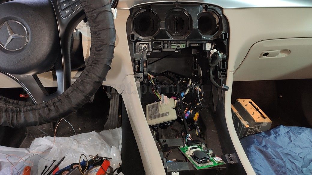 Установка автосигнализации StarLine S96 (v.2) на Mercedes GL C250