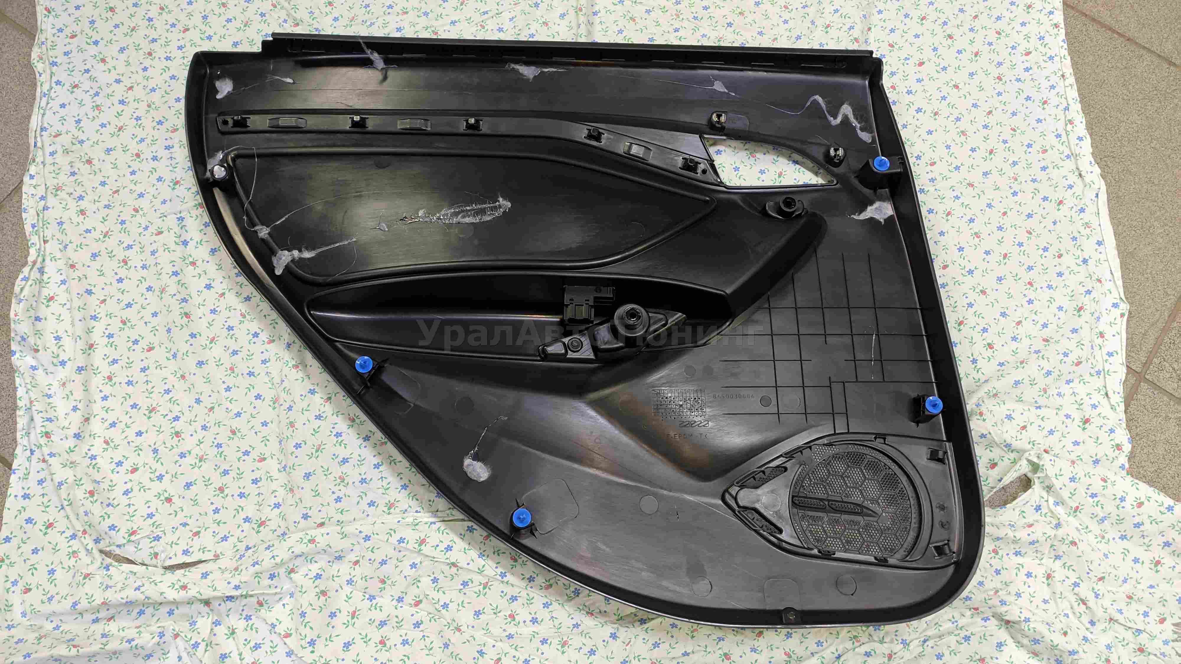 Шумоизоляция дверей Lada Vesta