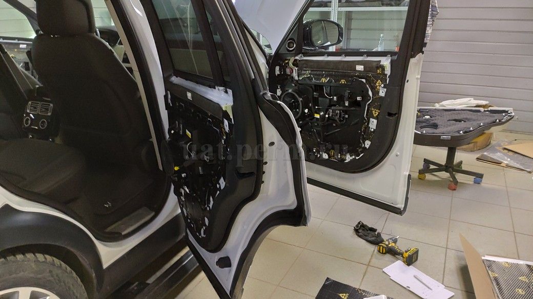Range Rover Vogue - шумоизоляция дверей