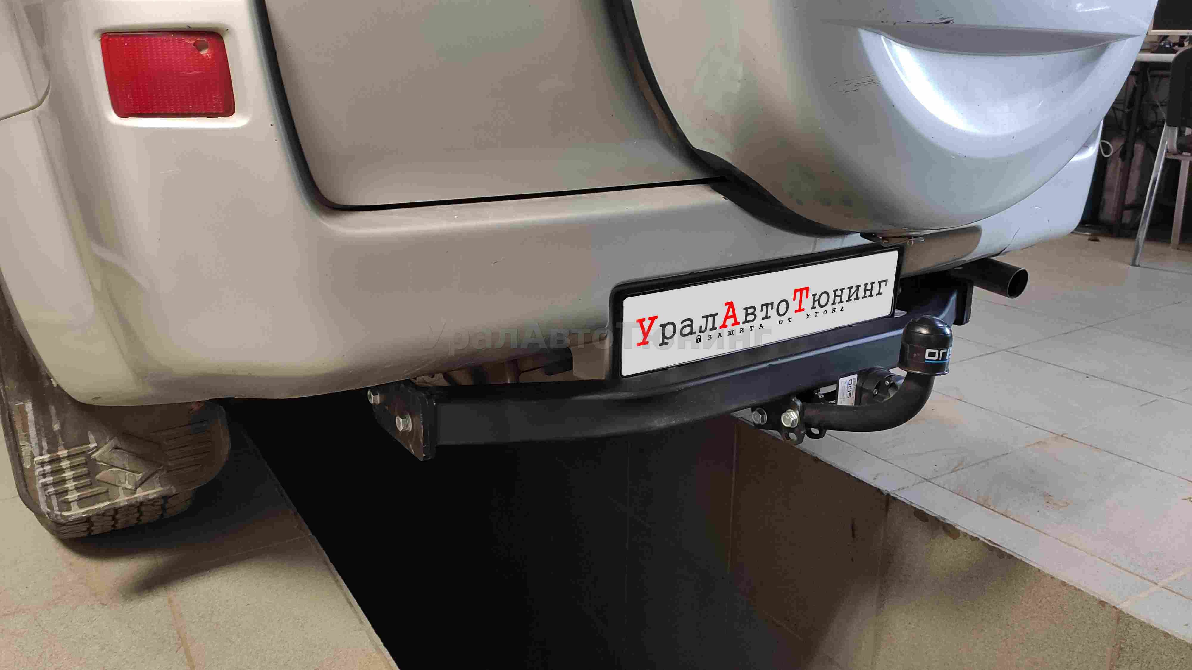 Установка фаркопа на Suzuki Grand Vitara