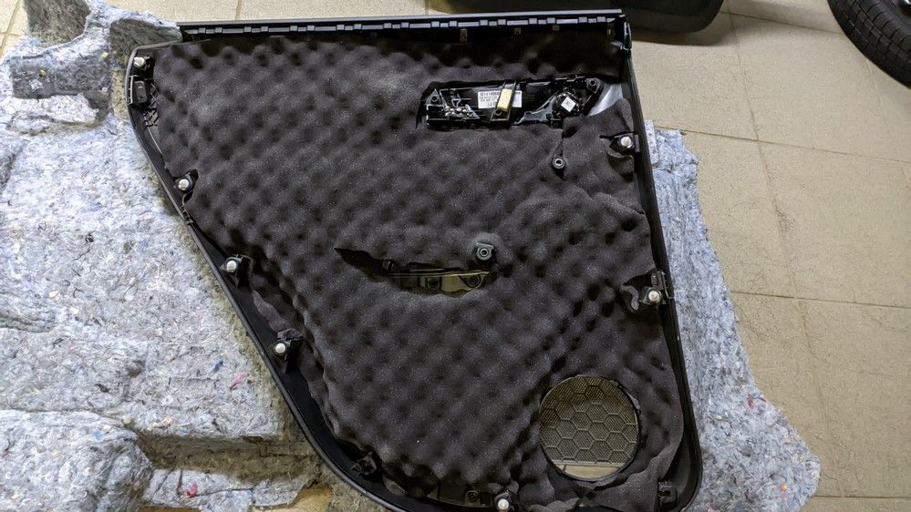 Шумоизоляция дверей Skoda Karoq