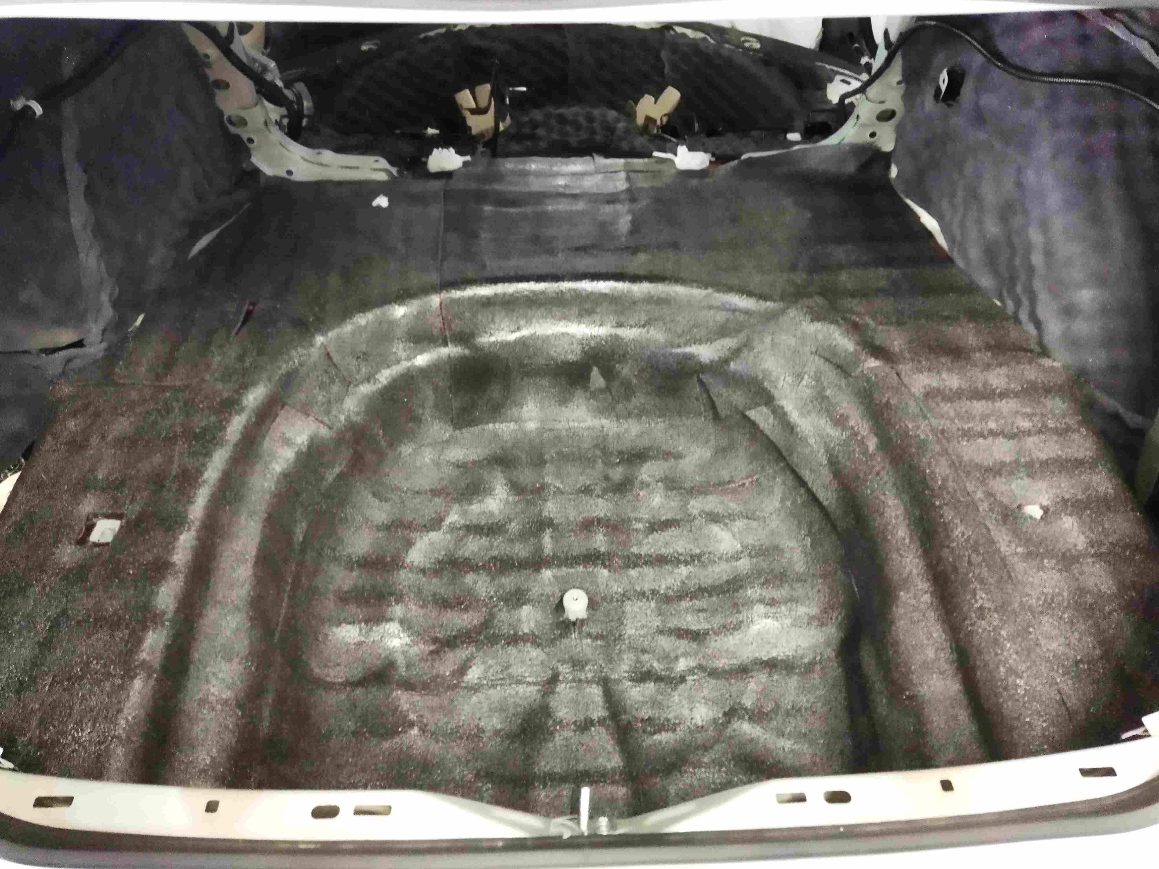 Шумоизоляция багажника Toyota Camry