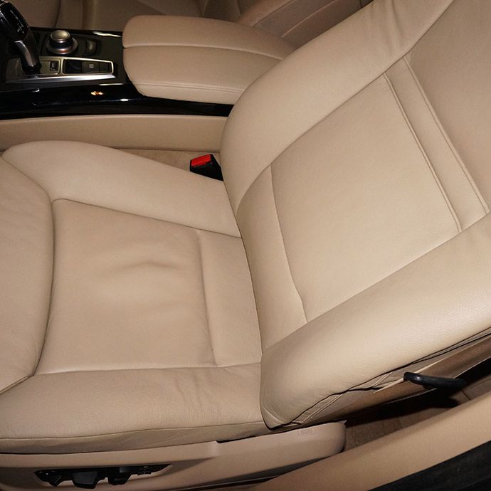 BMW X5 - ремонт и покраска кожи