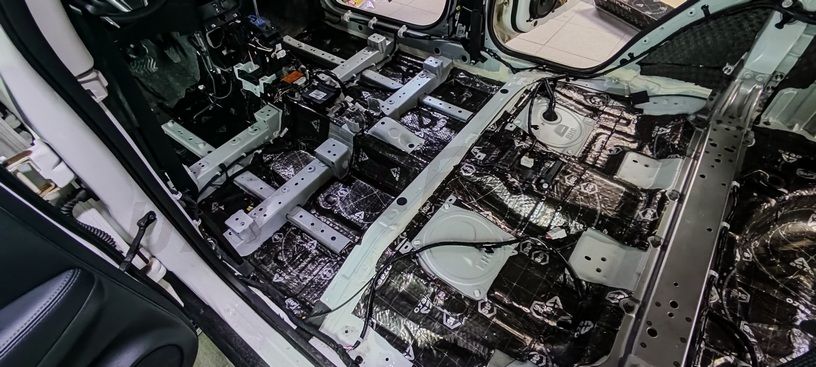 Шумоизоляция пола Nissan X-Trail (T32)