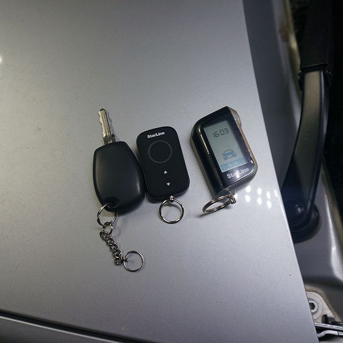 Renault Sandero - Установка автосигнализации StarLine A93