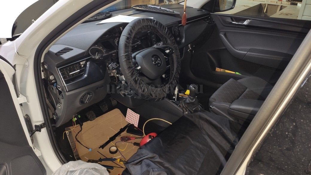 Skoda Rapid - установка автосигнализации StarLine S96