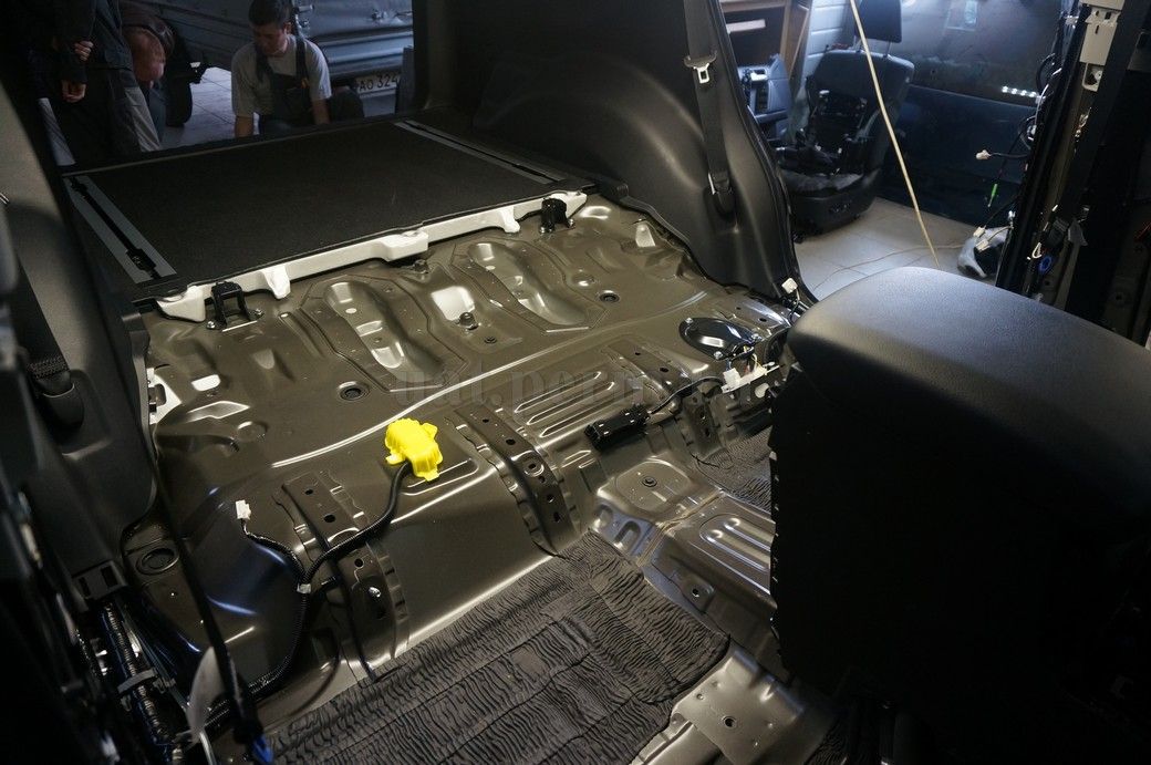 Toyota Land Cruiser Prado - шумоизоляция