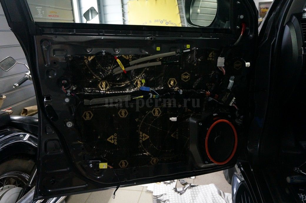 Toyota Land Cruiser 200 - шумоизоляция дверей