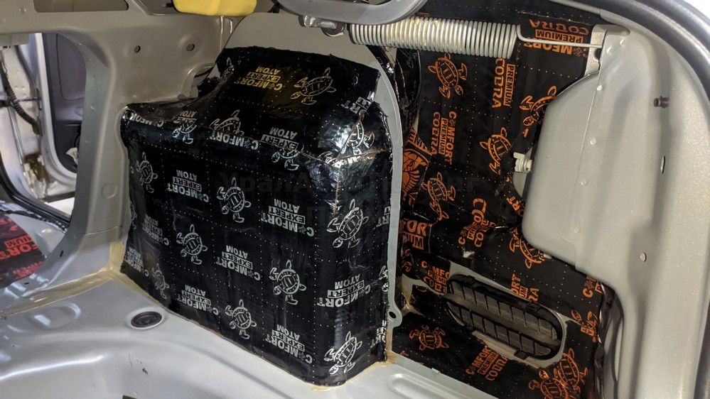Шумоизоляция багажника VW Polo