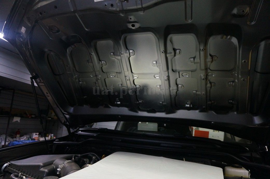 Toyota Land Cruiser 200 - шумоизоляция капота