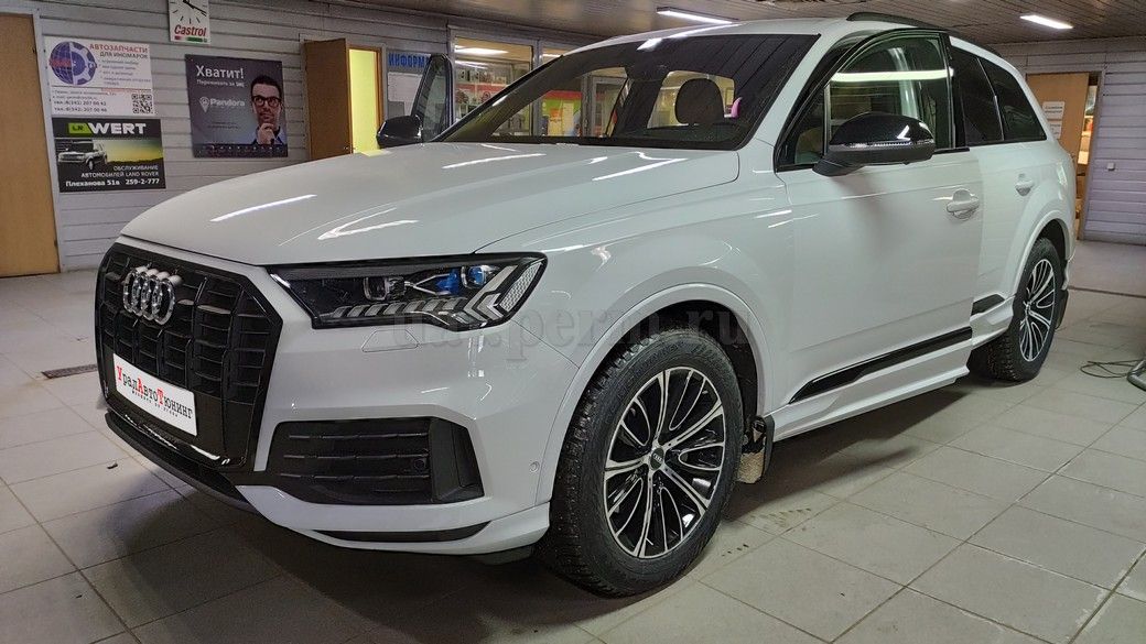 Установка автосигнализации Pandora DXL 4710 на Audi Q7
