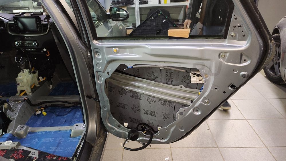 Шумоизоляция дверей KIA Ceed