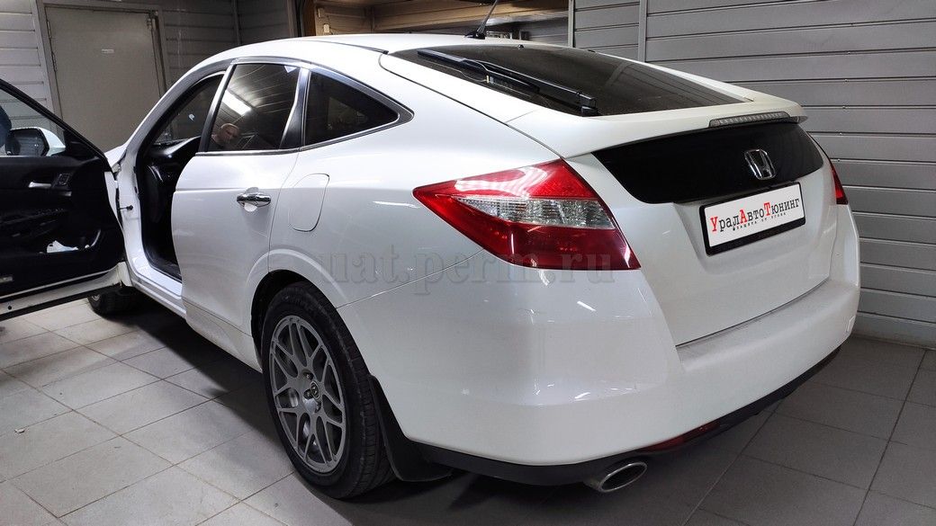 Установка автосигнализации Pandora DX-6X LoRa на Honda Crosstour