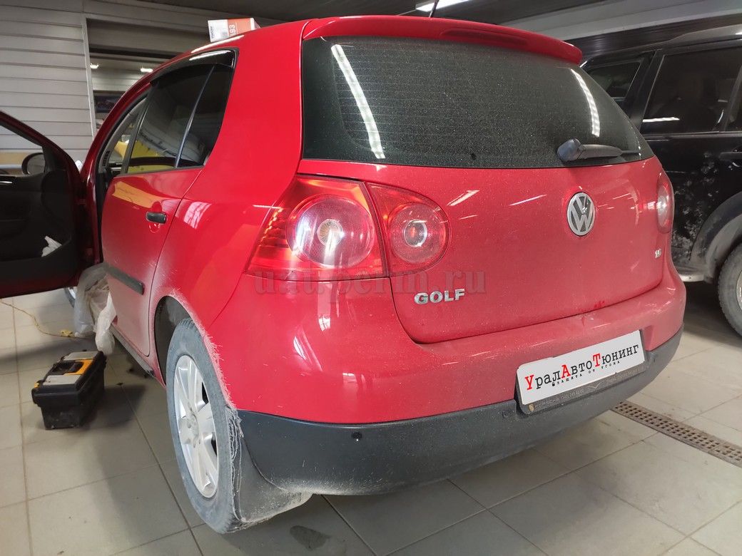 VW Golf - установка автосигнализации StarLine A93