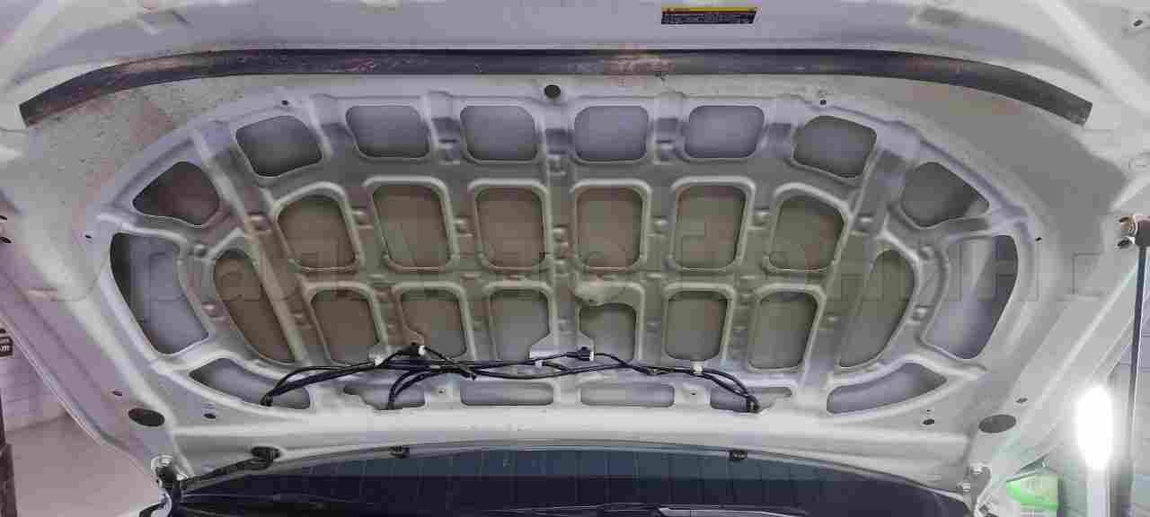 Шумоизоляция капота Toyota Camry