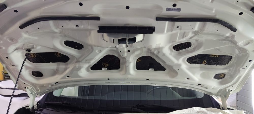 Шумоизоляция капота Nissan X-Trail (T32)