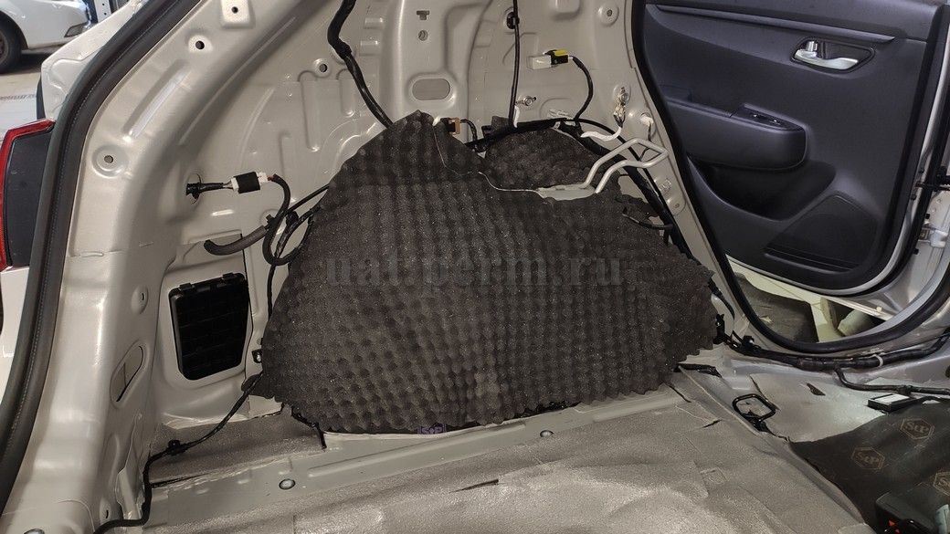 Subaru Forester - шумоизоляция багажника