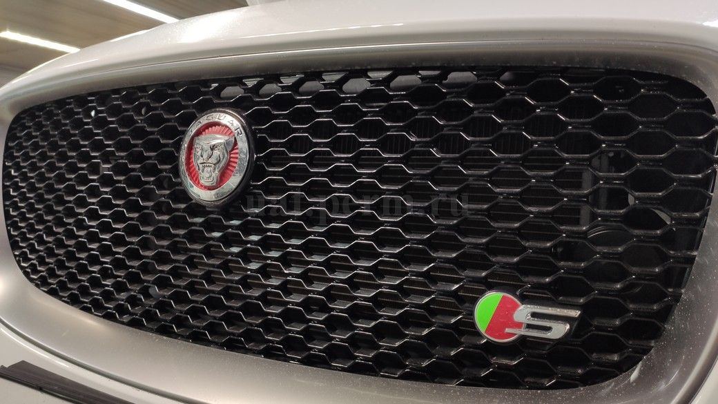 Установка автосигнализации Pandect X-1800L на Jaguar F-Pace