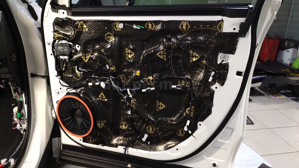 Toyota Highlander (XU60) - шумоизоляция дверей